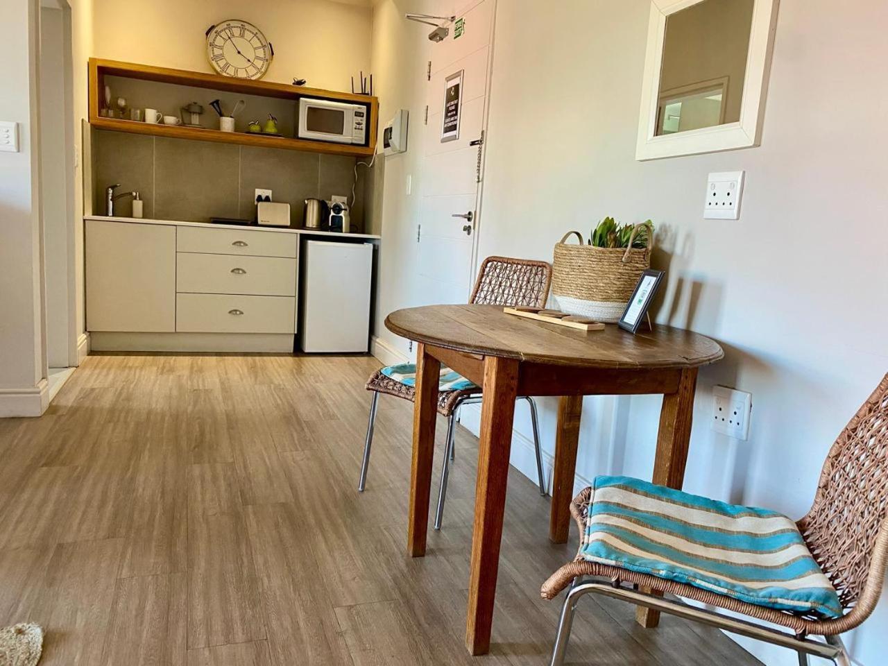 Hermanus Waterfront Apartment Zimmer foto