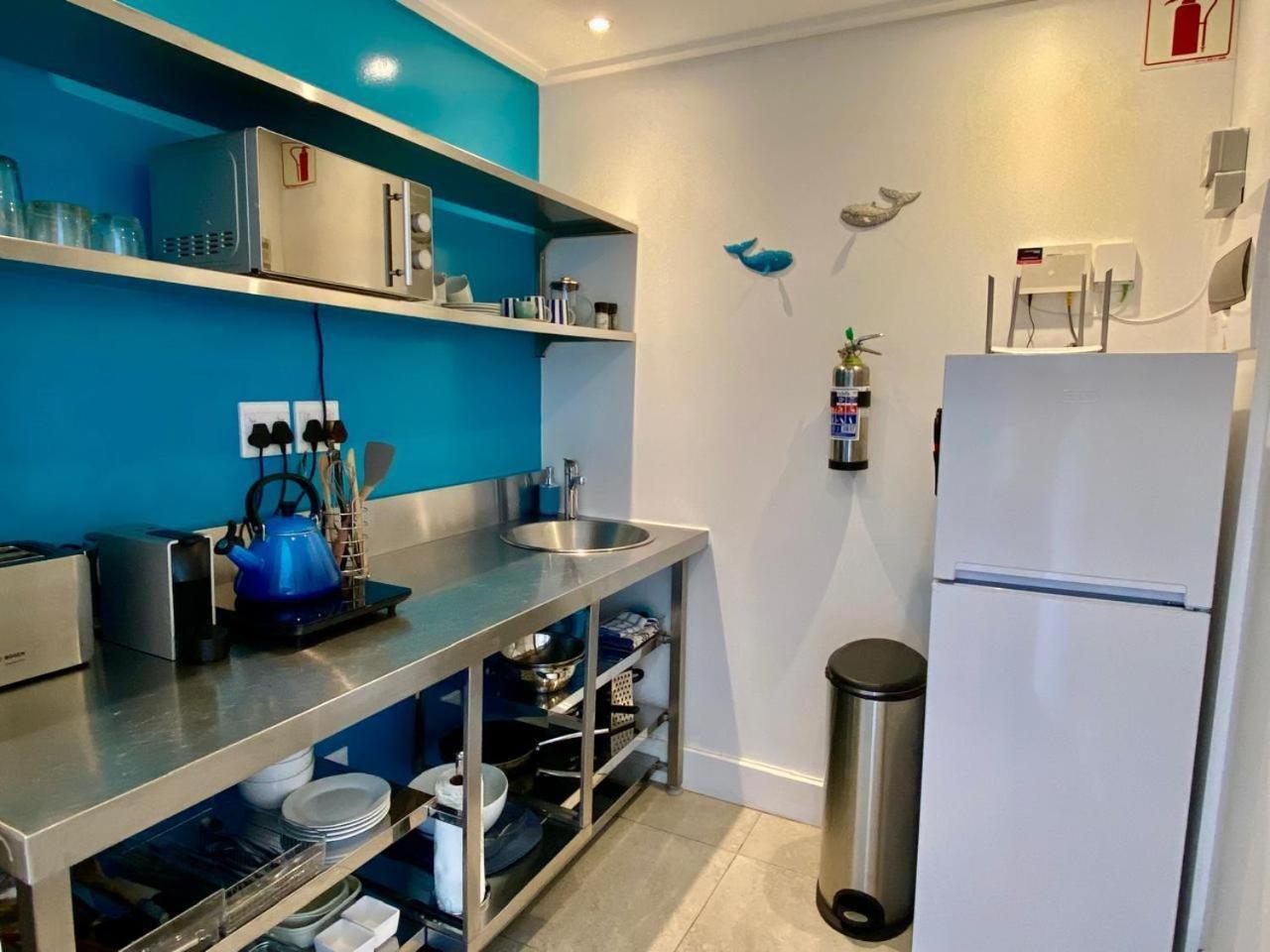 Hermanus Waterfront Apartment Zimmer foto